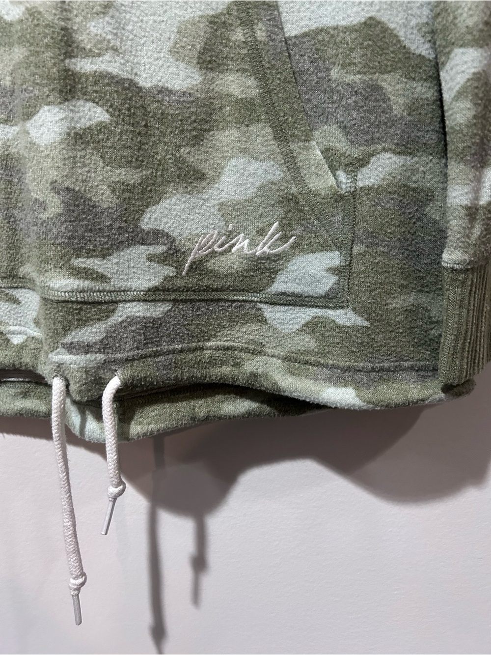 PINK camo Hoodie - Picture 4 of 9